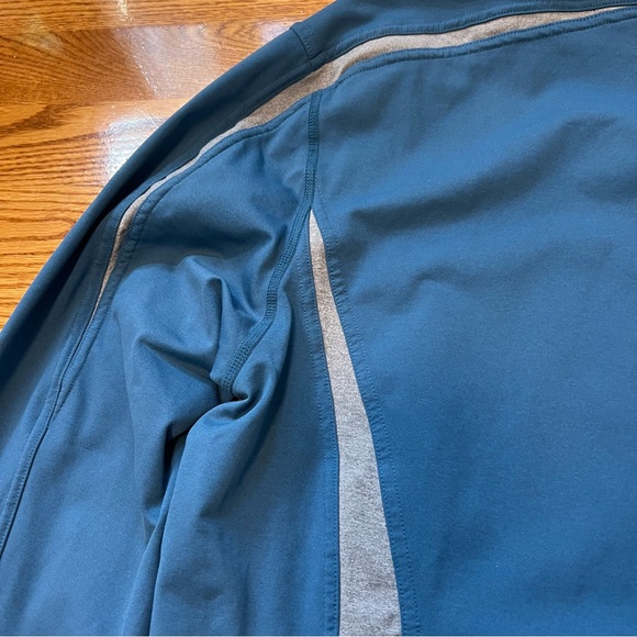 Lululemon Men’s Quarter Zip Longsleeve Pullover Shirt - Picture 11 of 14